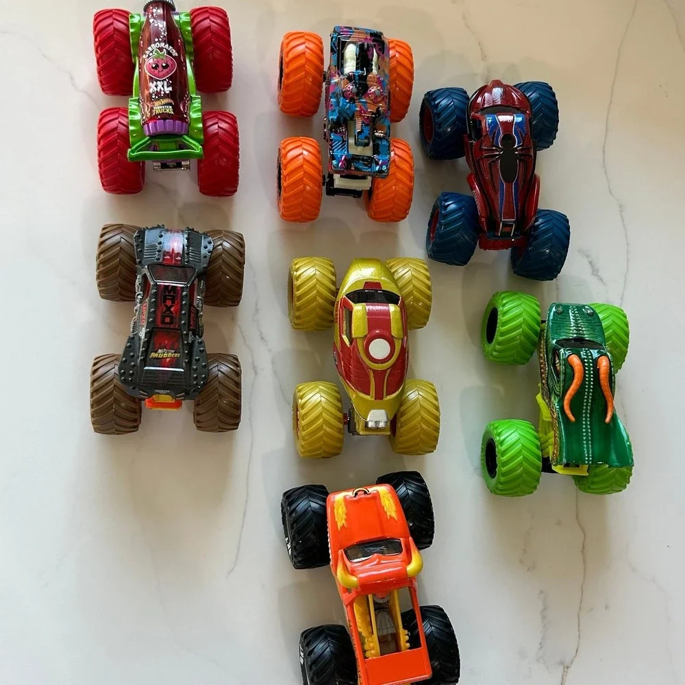 Monster Jam Toy Trucks Bundle 7 Trucks
